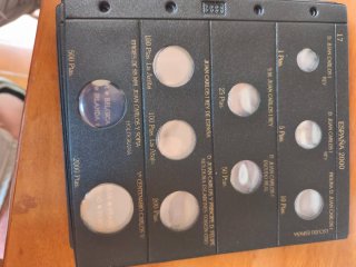 Álbum y 6 fundas para monedas