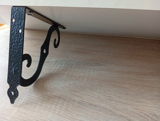 Estantería blanca 80x30 con soportes de hierro