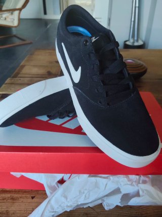 Nike Charge Suede Talla 43 NEGRAS