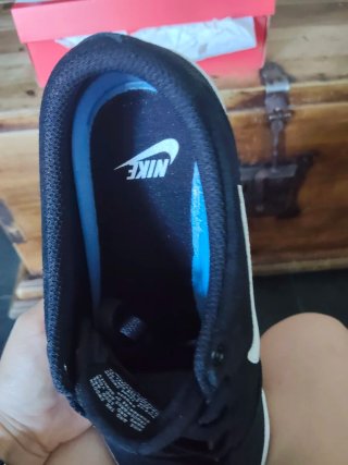 Nike Charge Suede Talla 43 NEGRAS