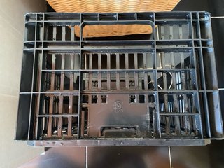 CESTA CAJA DE PLÁSTICO NEGRA