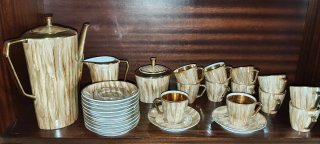 Juego de café porcelana beige y dorado