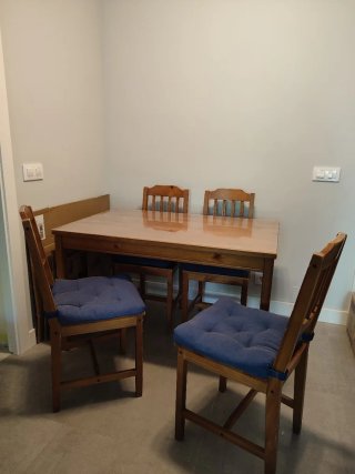 MESA + 4 SILLAS