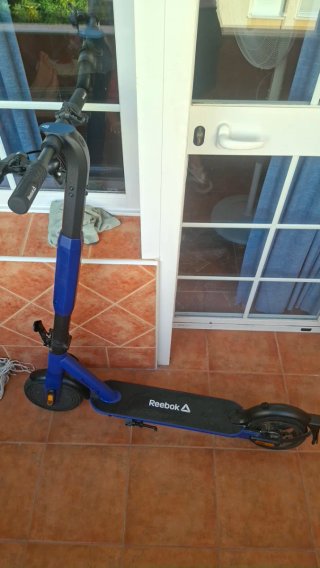 Patinete Eléctrico Reebok Azul