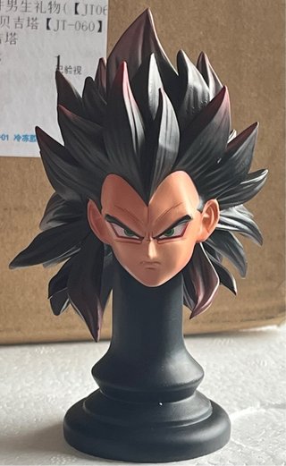 Action Figure Vegeta SSJ4