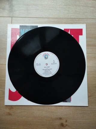 M.C. Sar & The Real McCoy - Don't Stop