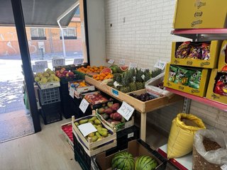 Traspaso fruteria con licencia -6 meses -