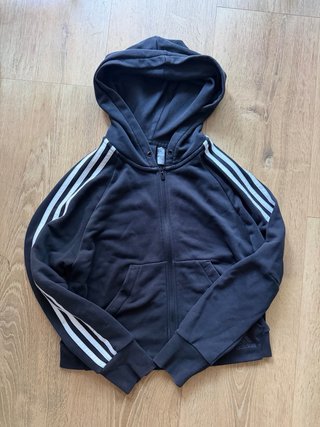 Sudadera Adidas con cremallera y rayas