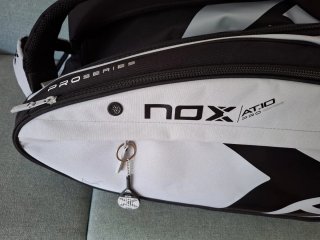 Borsa per racchette Nox AT10 XL Compact Nero/Bianco