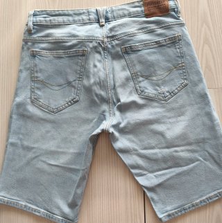 Pantalón corto vaquero Pull&Bear azul claro