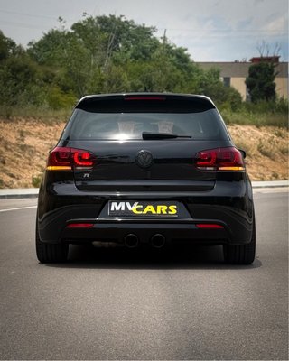 Volkswagen Golf R20 DSG
