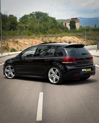 Volkswagen Golf R20 DSG