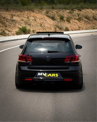 Volkswagen Golf R20 DSG