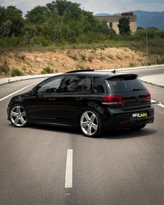 Volkswagen Golf R20 DSG
