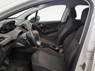 Peugeot 208 PureTech 82 Style 60 kW (82 CV)