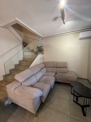 Sofá chaise longue tela beige/gris
