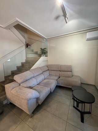 Sofá chaise longue tela beige/gris