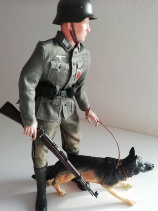 Action Figure Soldato Tedesco 1/6 con Cane WW2