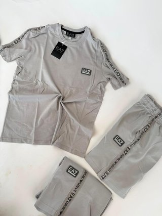 Conjunto EA7 Emporio Armani