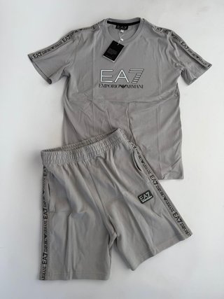 Conjunto EA7 Emporio Armani