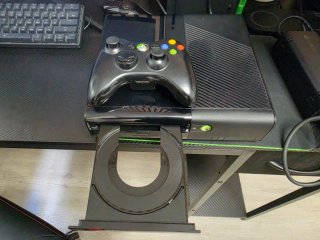 Xbox 360 E 500GB Negra + Juegos