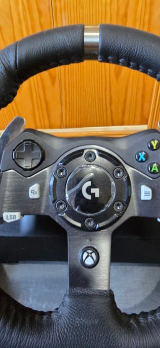 Volante Logitech G920 con Pedales