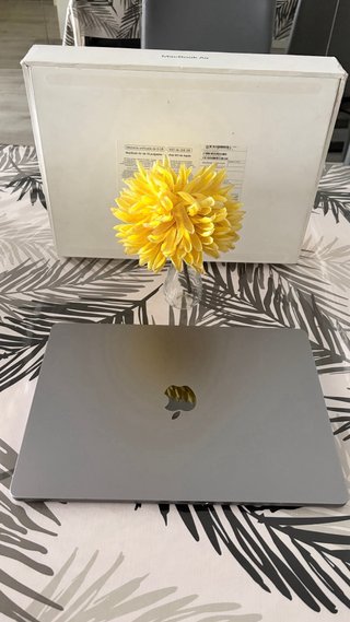 MacBook Air 15 M3 8GB/256GB - GARANTÍA