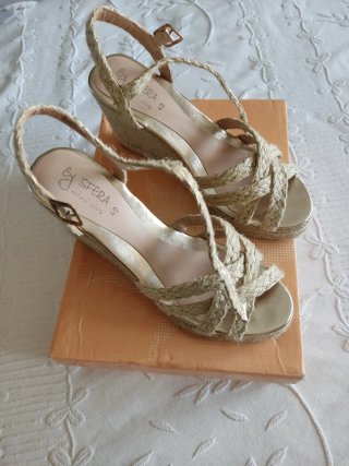 Sandalias con plataforma Sfera Talla 40