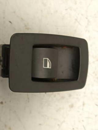 MANDO ELEVALUNAS TRASERO IZQUIERDO BMW SERIE 1 BE