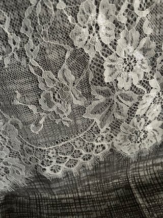Mantilla fallera encaje blanco