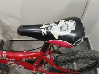 Bicicleta infantil roja TAZ