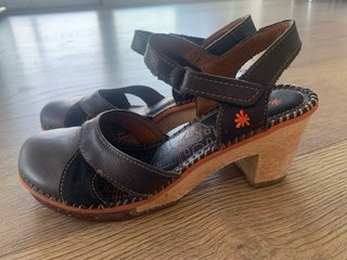 Zapatos ART tacón azul/negro Talla 38