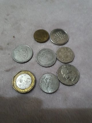 Lote de monedas variadas