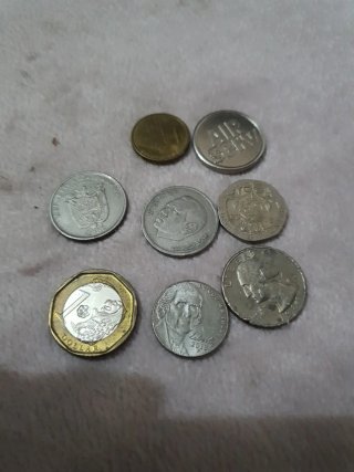 Lote de monedas variadas