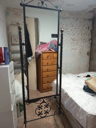 Dormitorio vintage forja pintado a mano