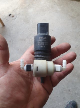 Bomba agua limpiaparabrisas VW AG 1K0955651