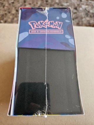 ETB Pokémon Caos Creciente