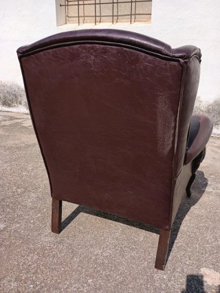 2 Sillones orejeros Ingleses Antigüos