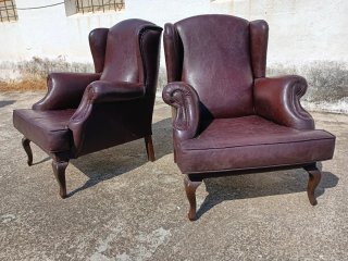 2 Sillones orejeros Ingleses Antigüos