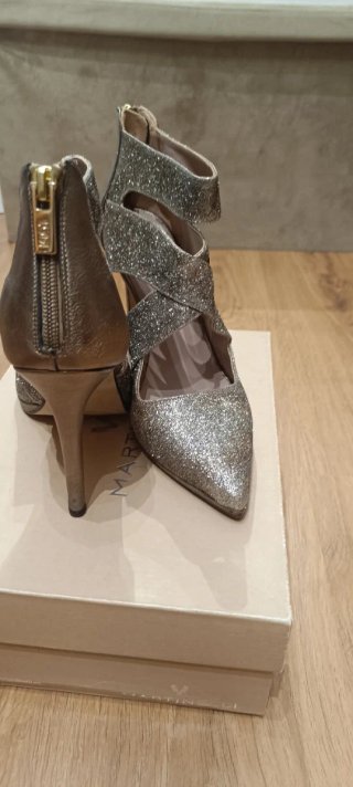 Tacones LODI Dorados Brillantes