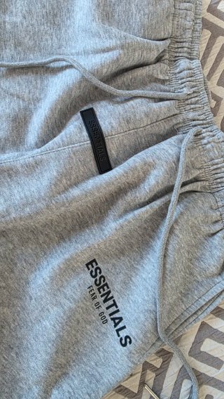 Bermuda Essentials Gris