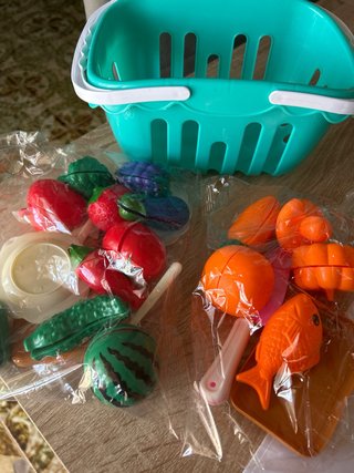 Juguetes de frutas y verduras para cortar