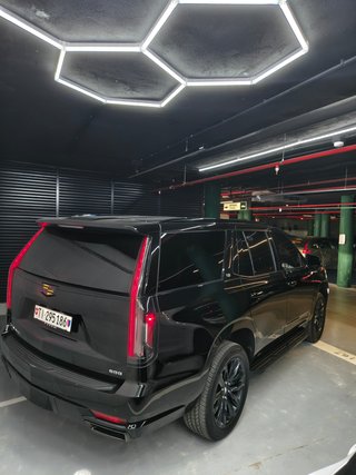 Cadillac Escalade Sport Platinum AWD 6.2 V8 Escalade Sport Platinum AWD 6.2 V8