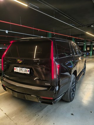 Cadillac Escalade Sport Platinum AWD 6.2 V8 Escalade Sport Platinum AWD 6.2 V8