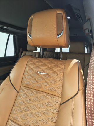 Cadillac Escalade Sport Platinum AWD 6.2 V8 Escalade Sport Platinum AWD 6.2 V8