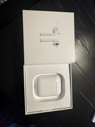 Airpods 2ª Gen con Estuche de Carga