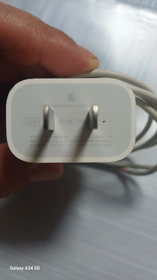 Cargador Apple iPhone 20W Original