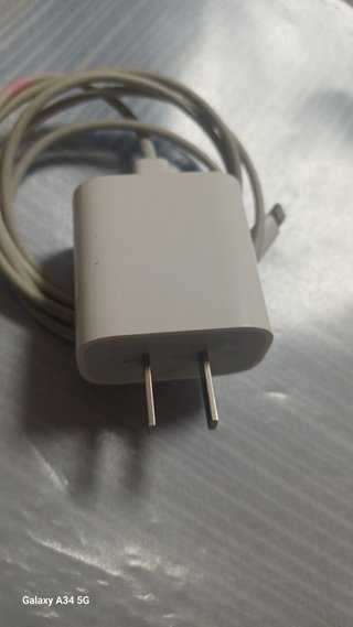 Cargador Apple iPhone 20W Original