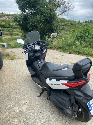 Yamaha x-max 400