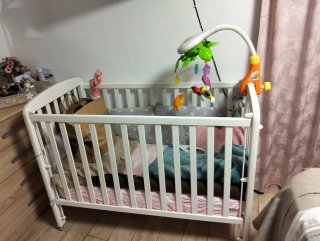 Cuna completa con chichonera y colchón